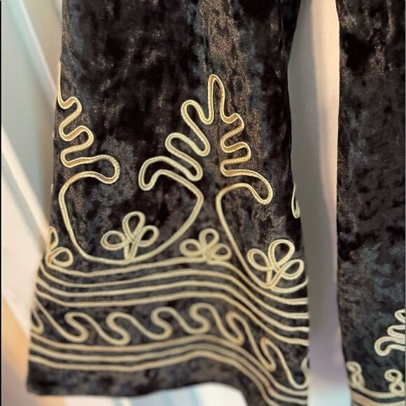 4SI3NNA Velvet Appliqué Black and Gold Jacket. - Picture 10 of 16